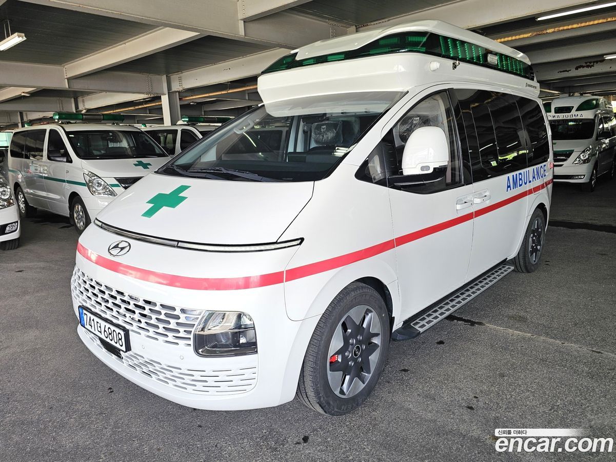 Hyundai Staria