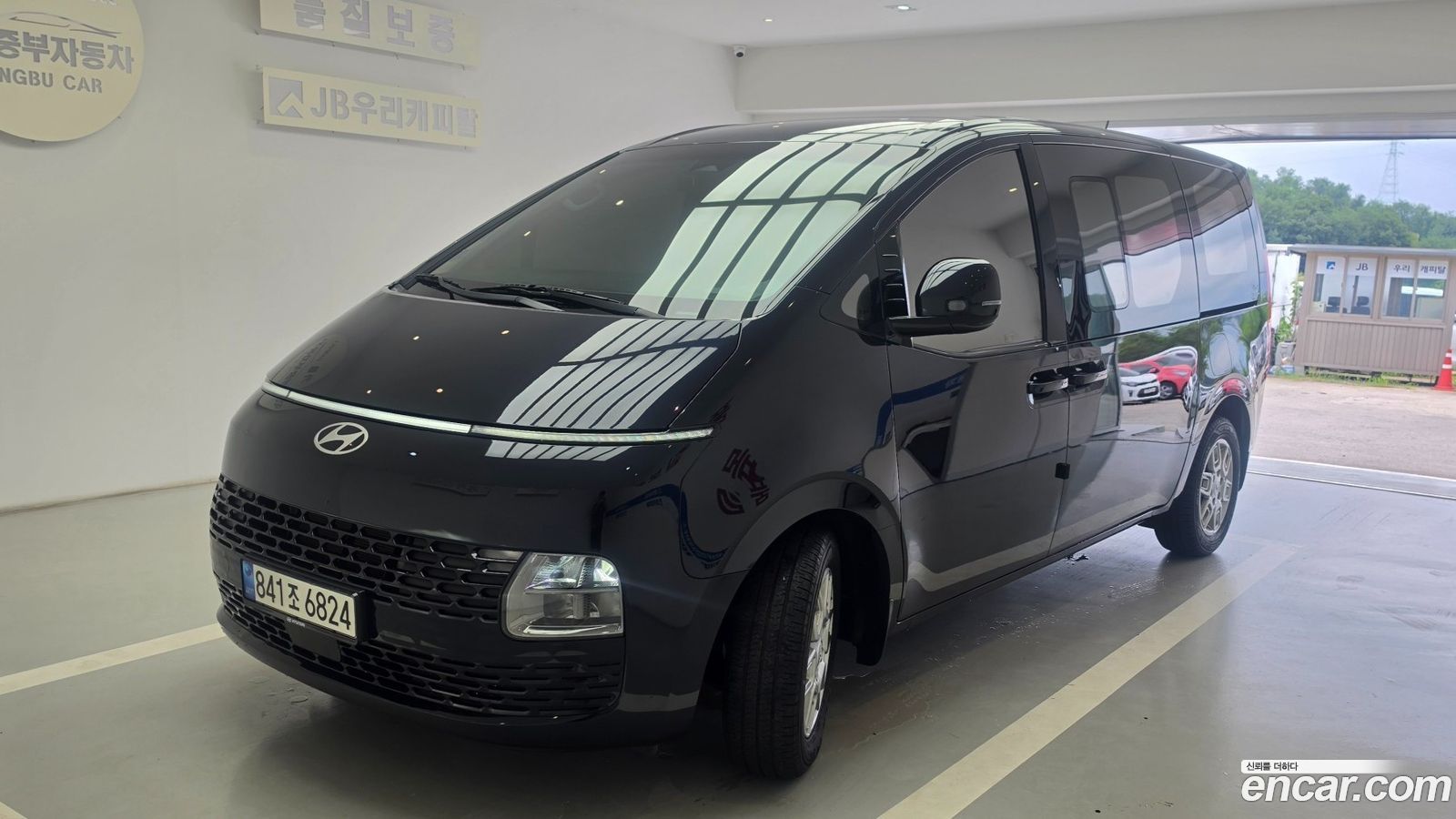 Hyundai Staria