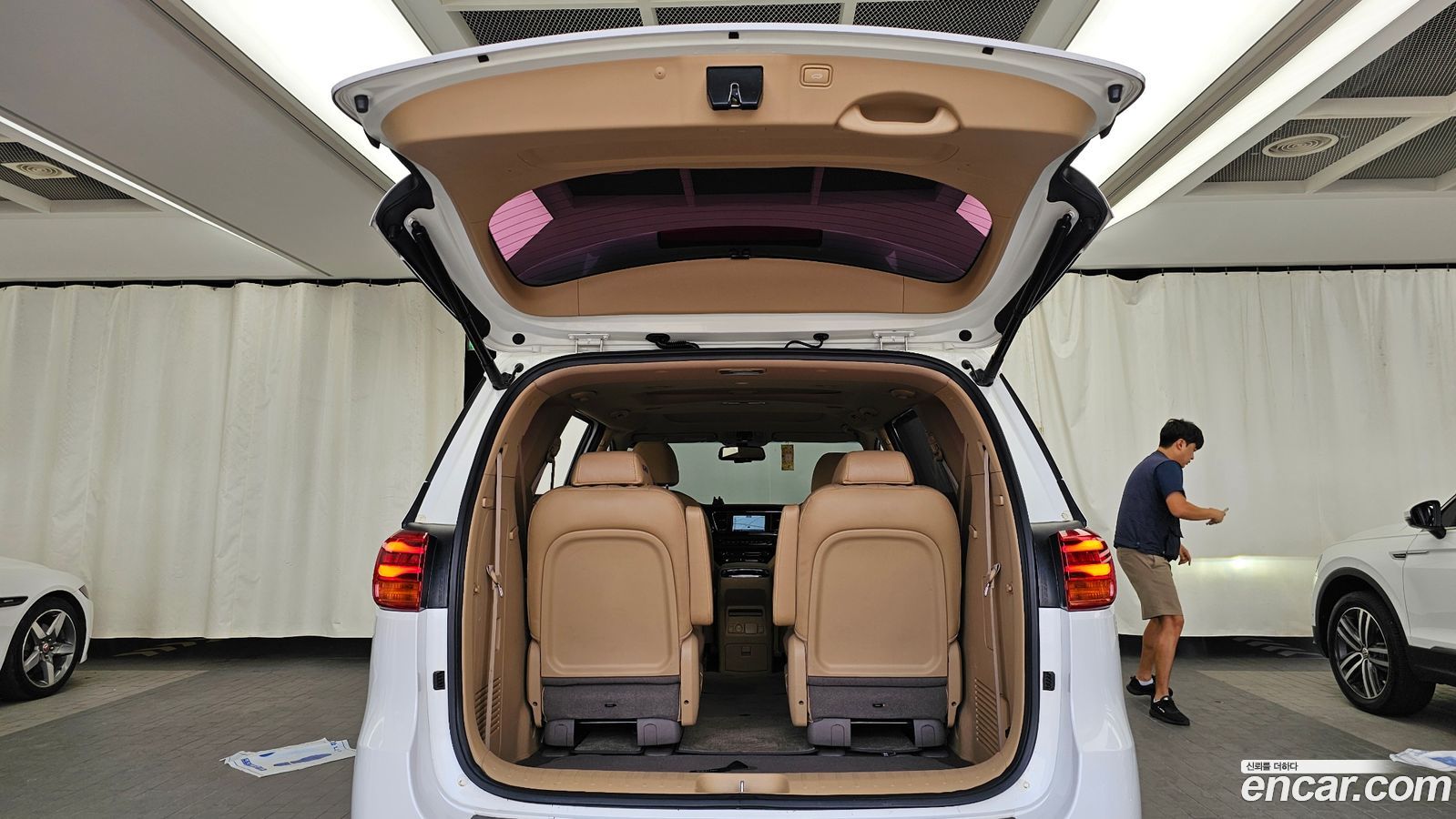 Kia Canival