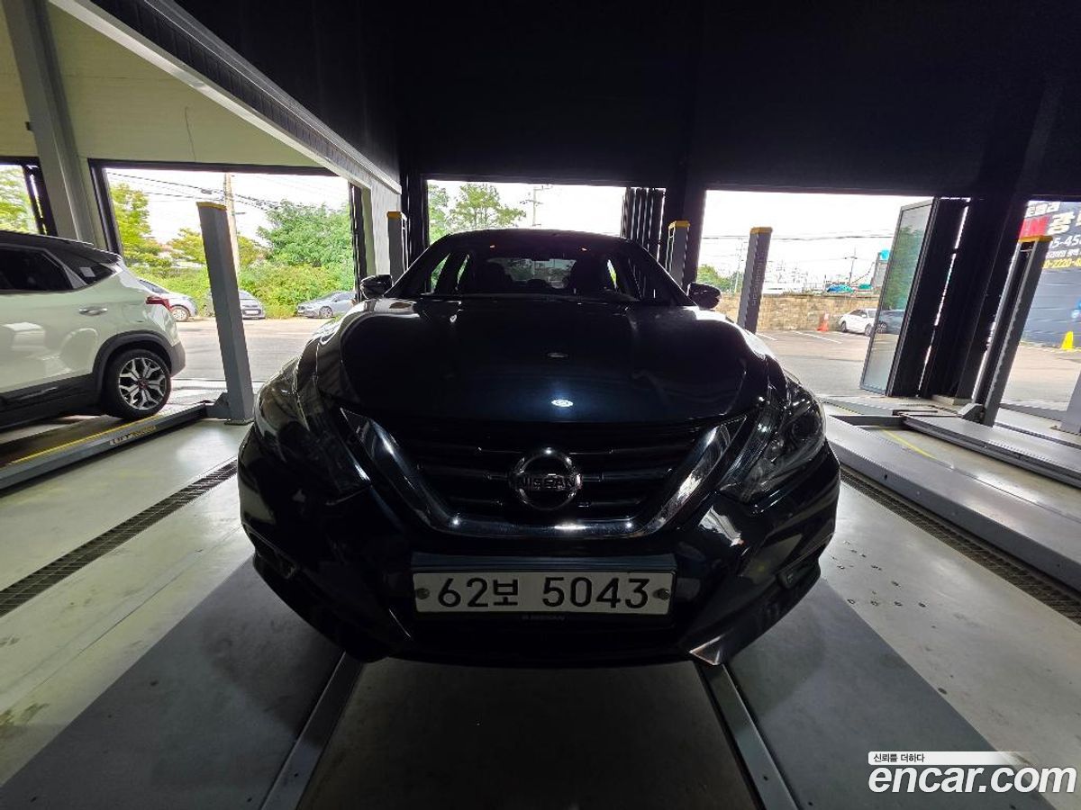 Nissan Altima