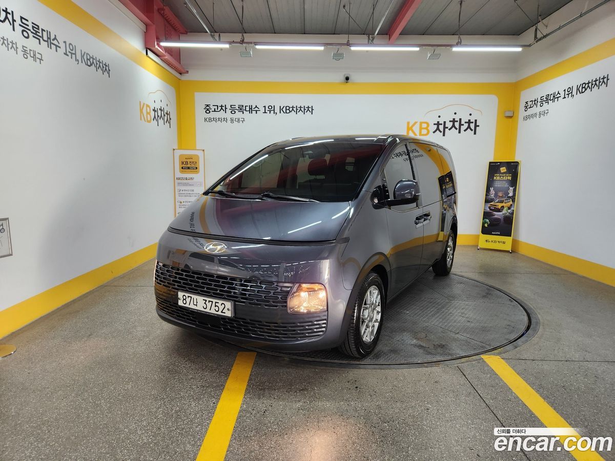 Hyundai Staria