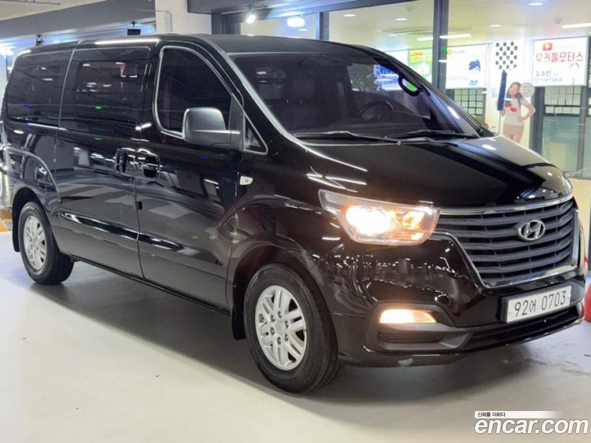 Hyundai Starex
