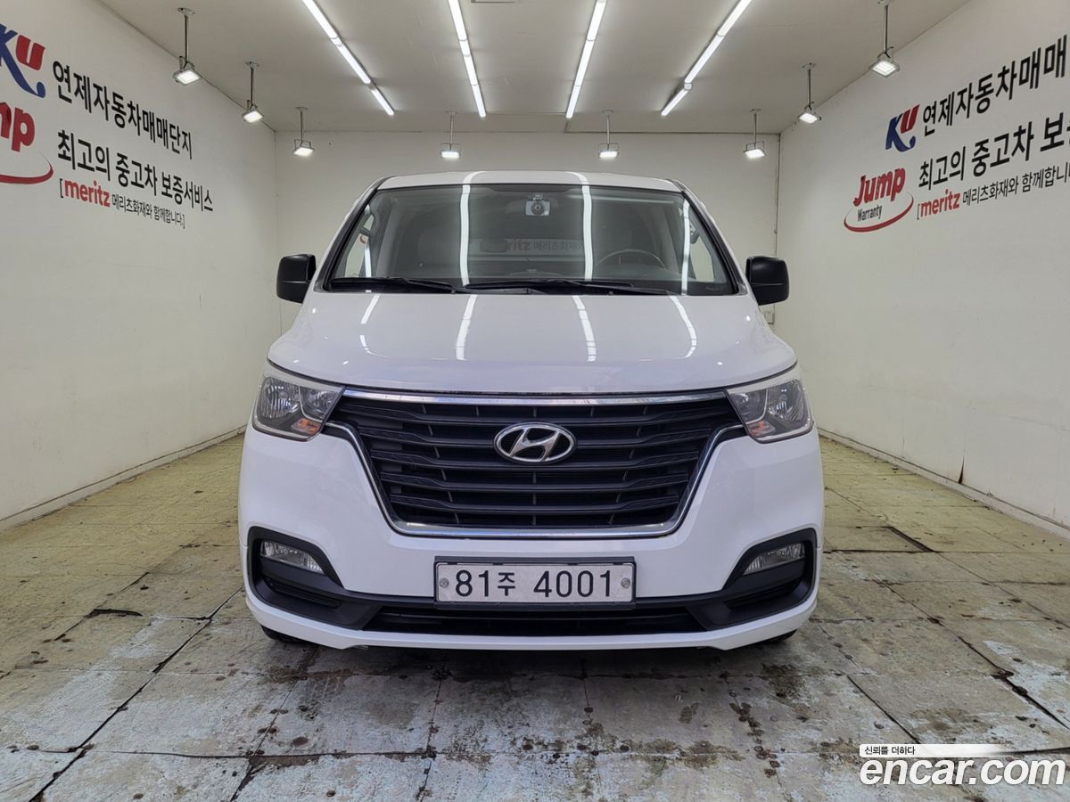 Hyundai Starex