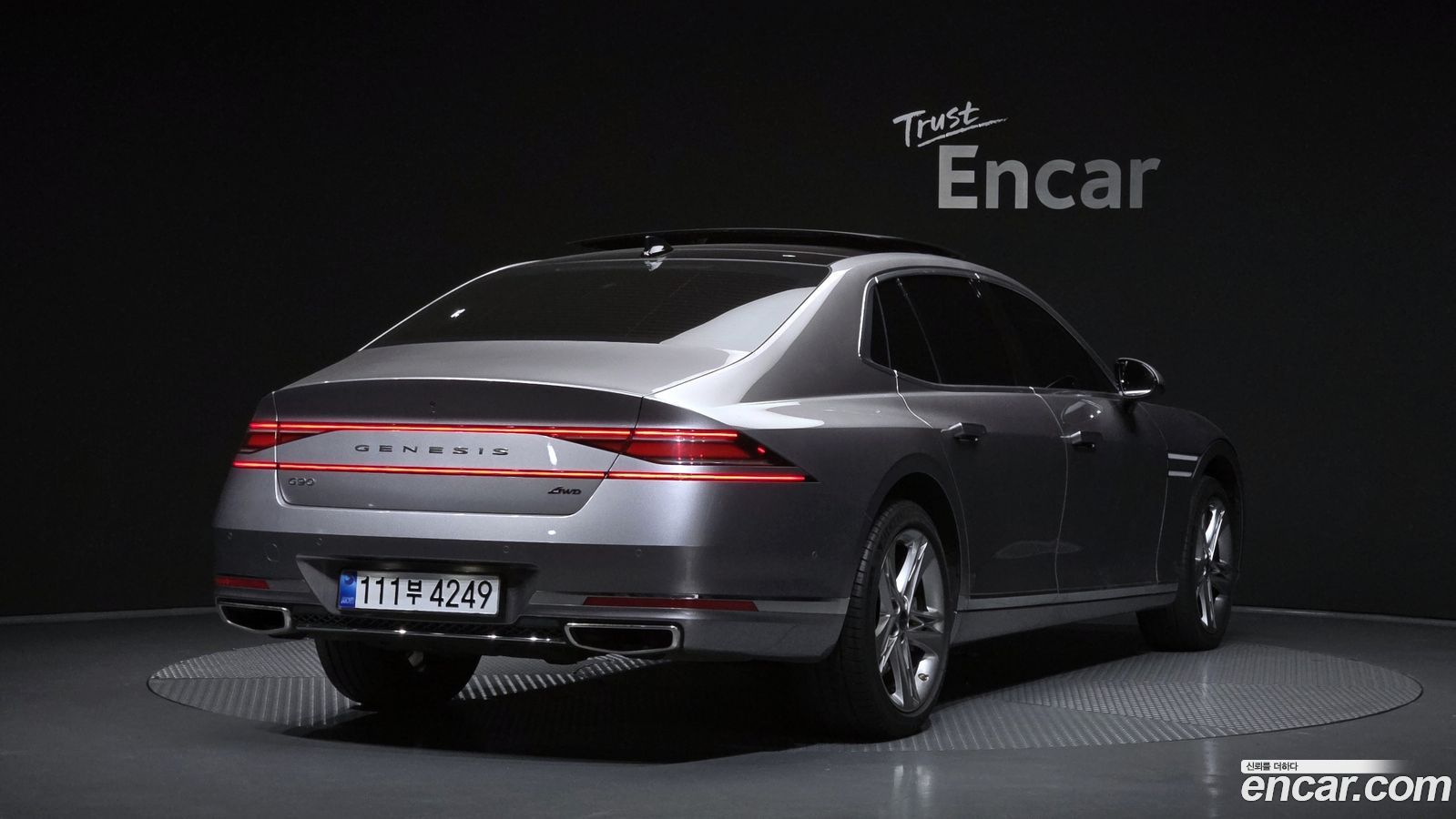 Genesis G90