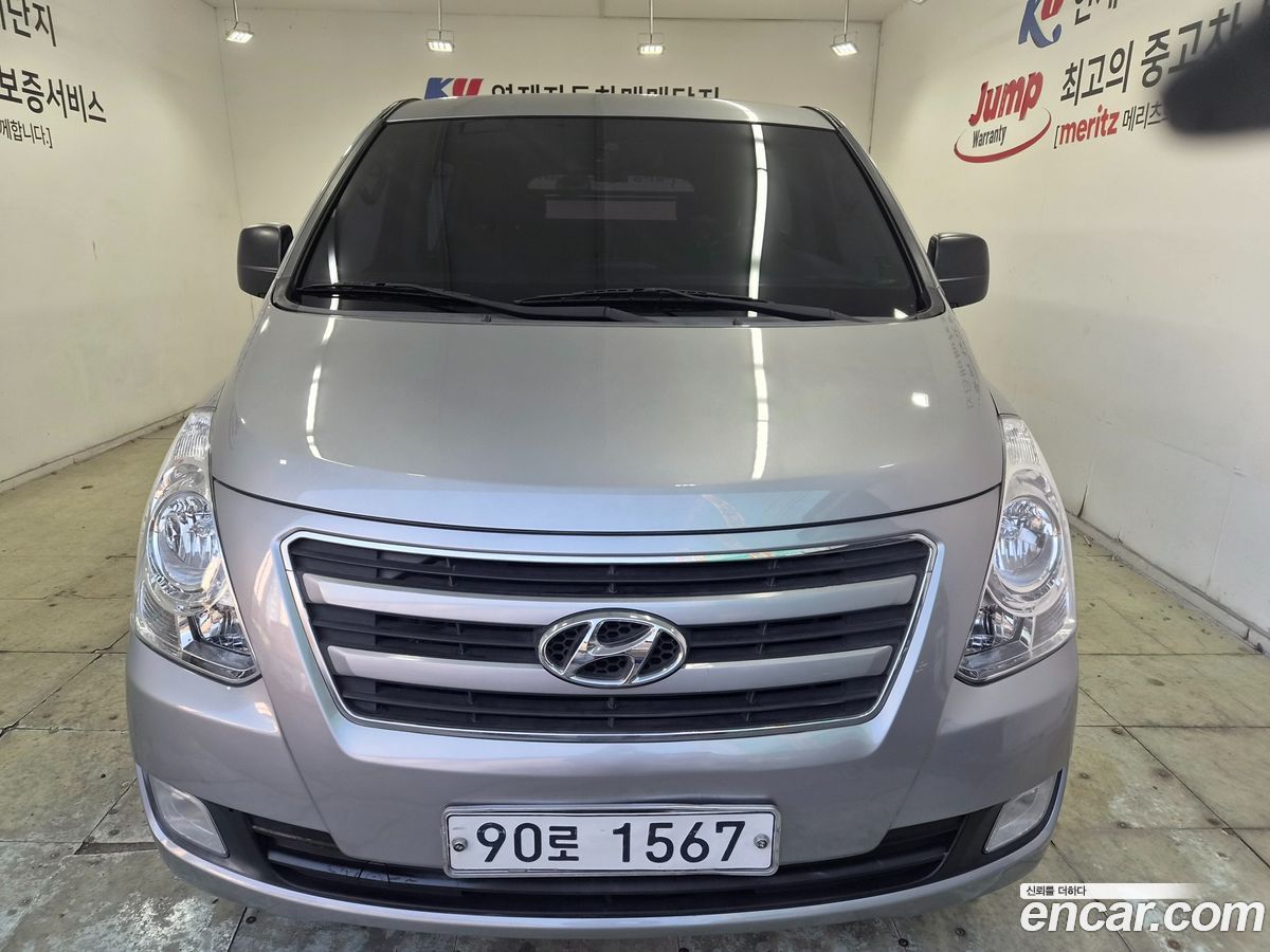 Hyundai Starex