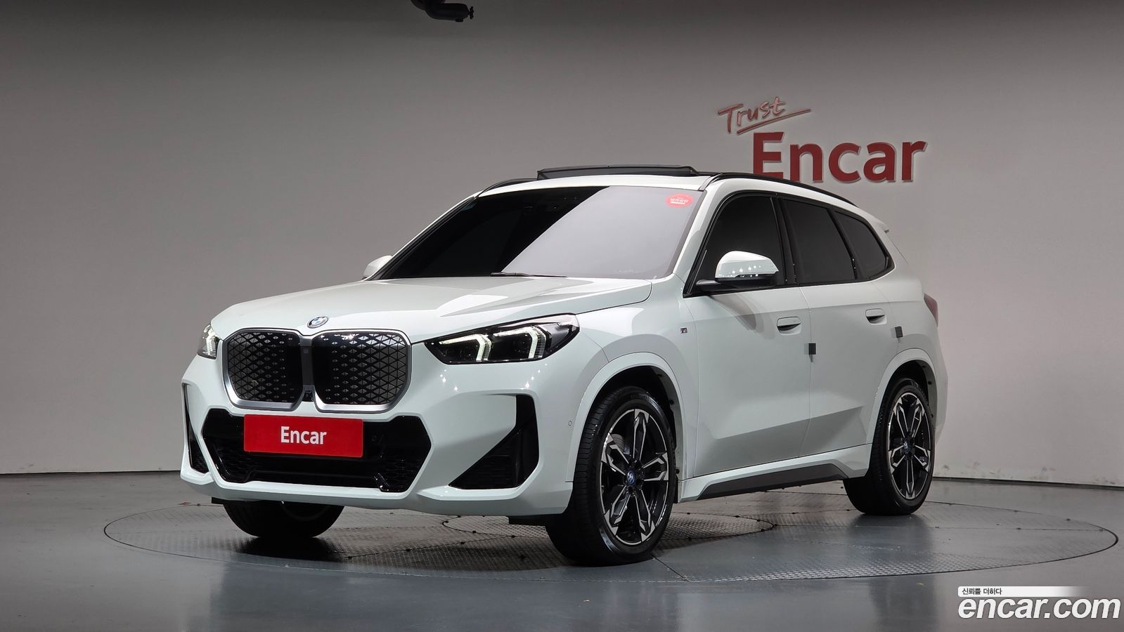 BMW iX1