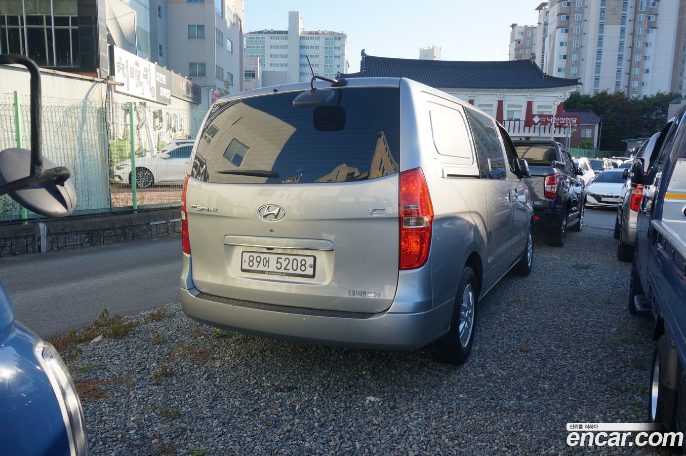 Hyundai Starex