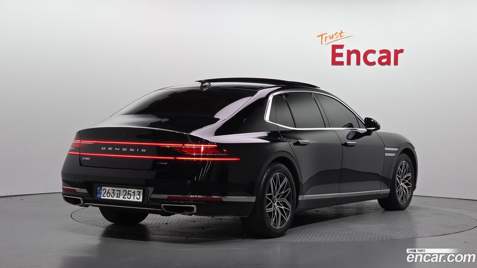 Genesis G90