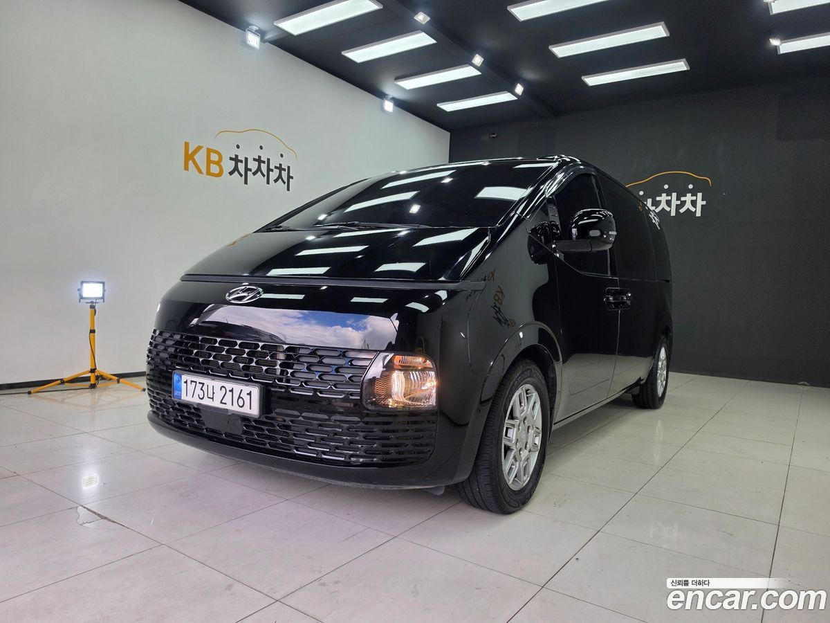 Hyundai Staria