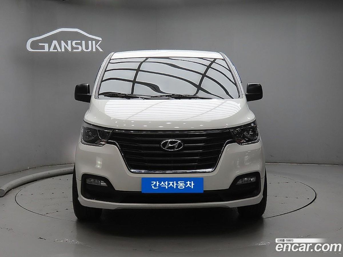 Hyundai Starex