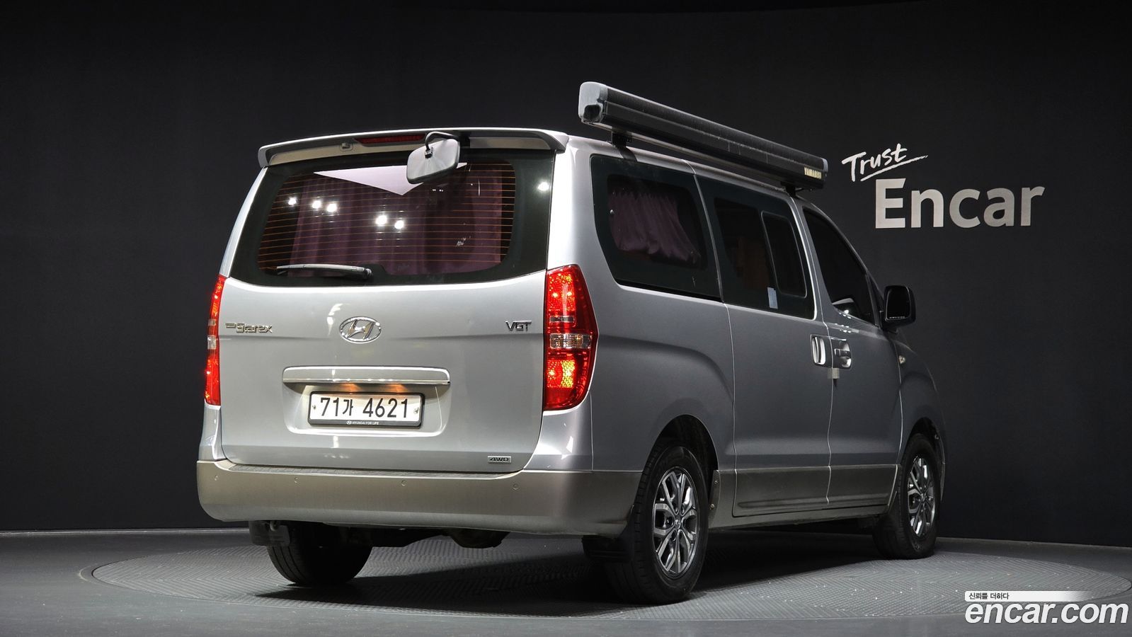 Hyundai Starex