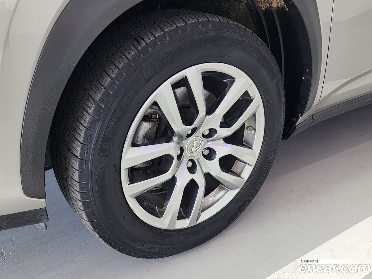 Lexus NX