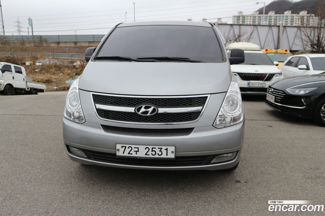 Hyundai Starex