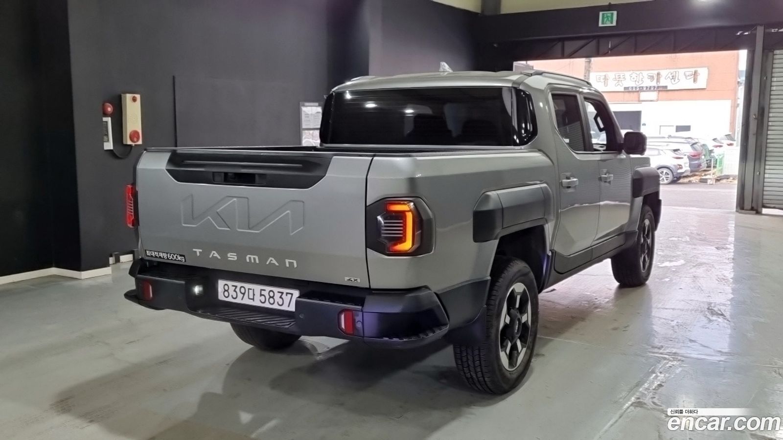Kia Tasman