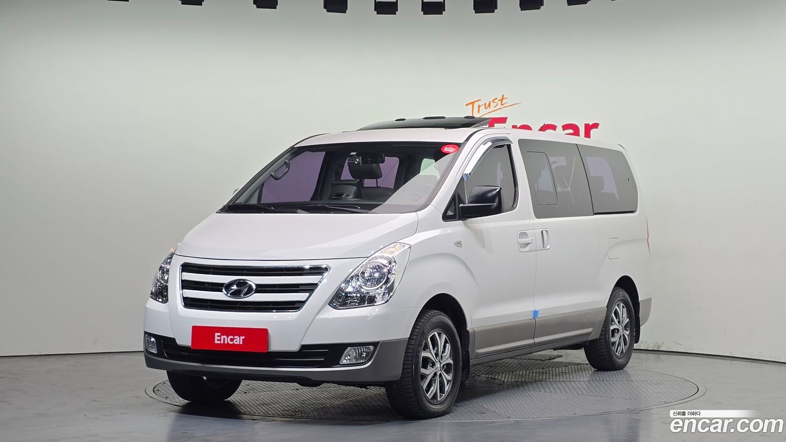 Hyundai Starex