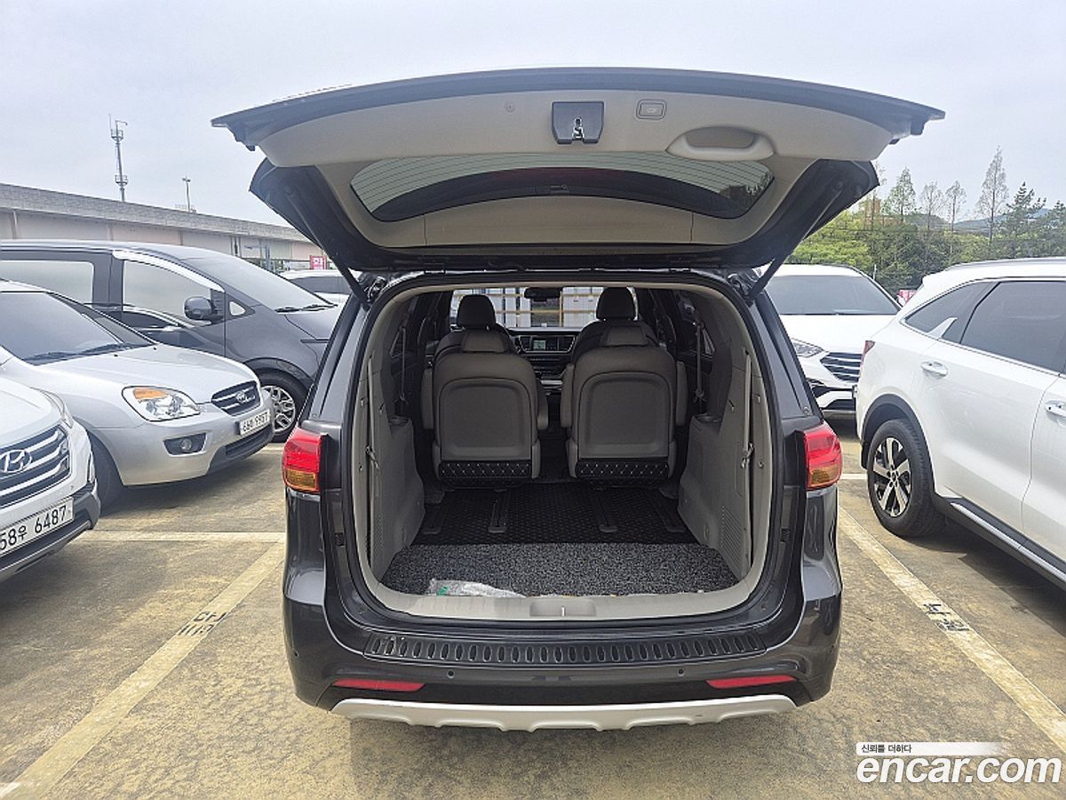 Kia Canival