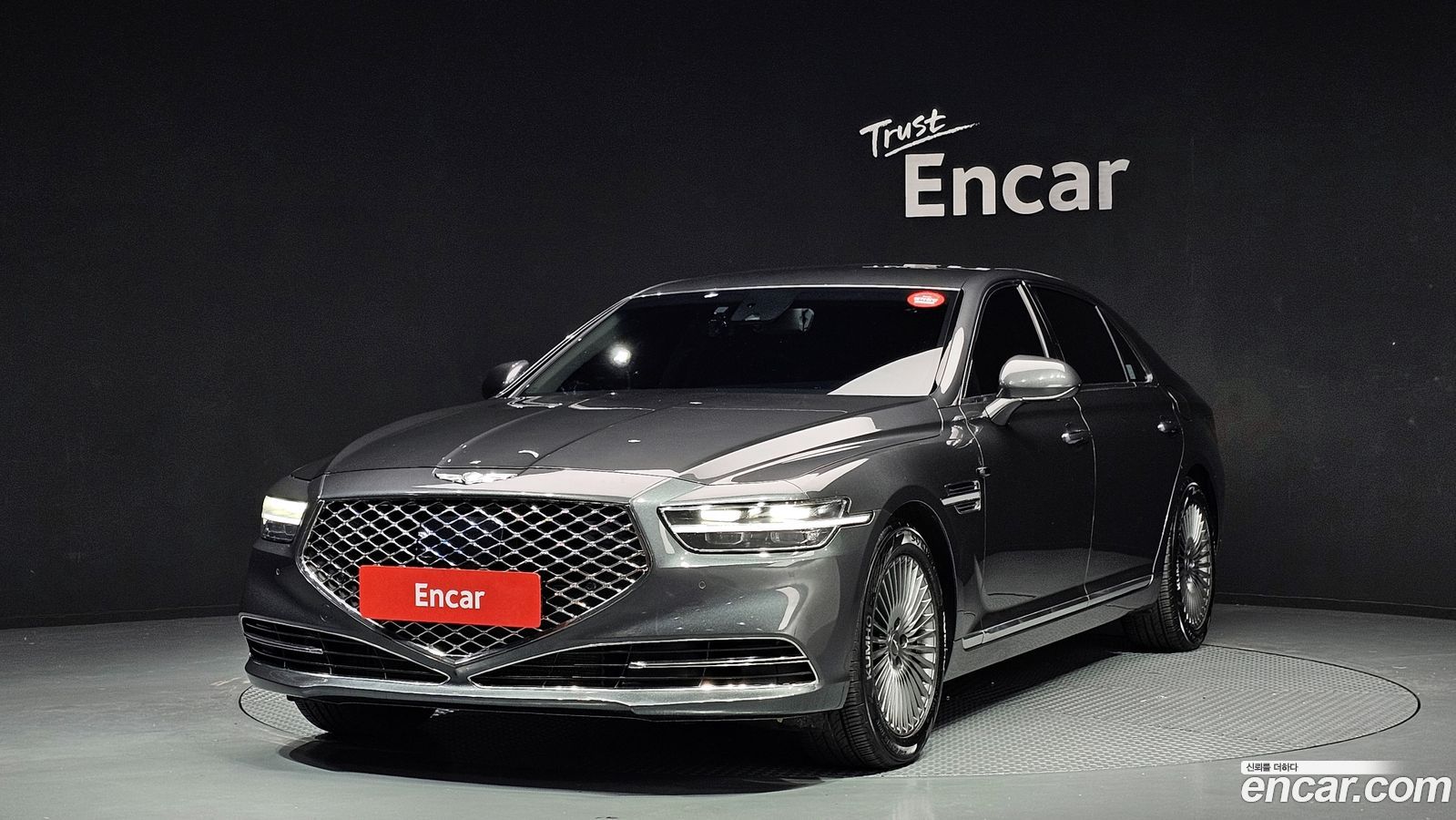 Genesis G90