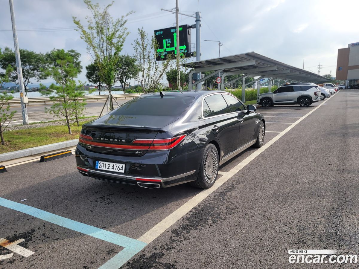 Genesis G90