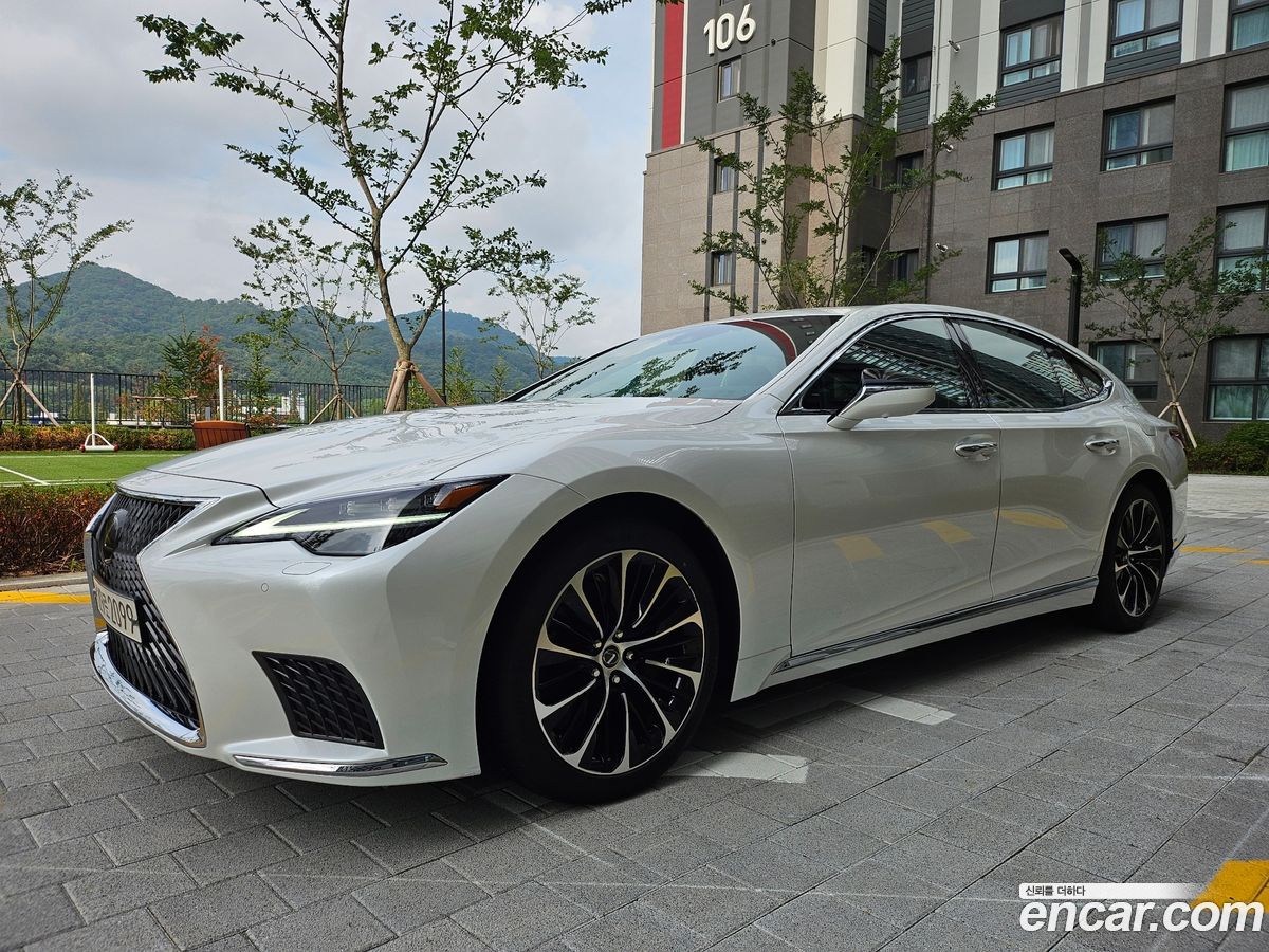 Lexus LS Mk5