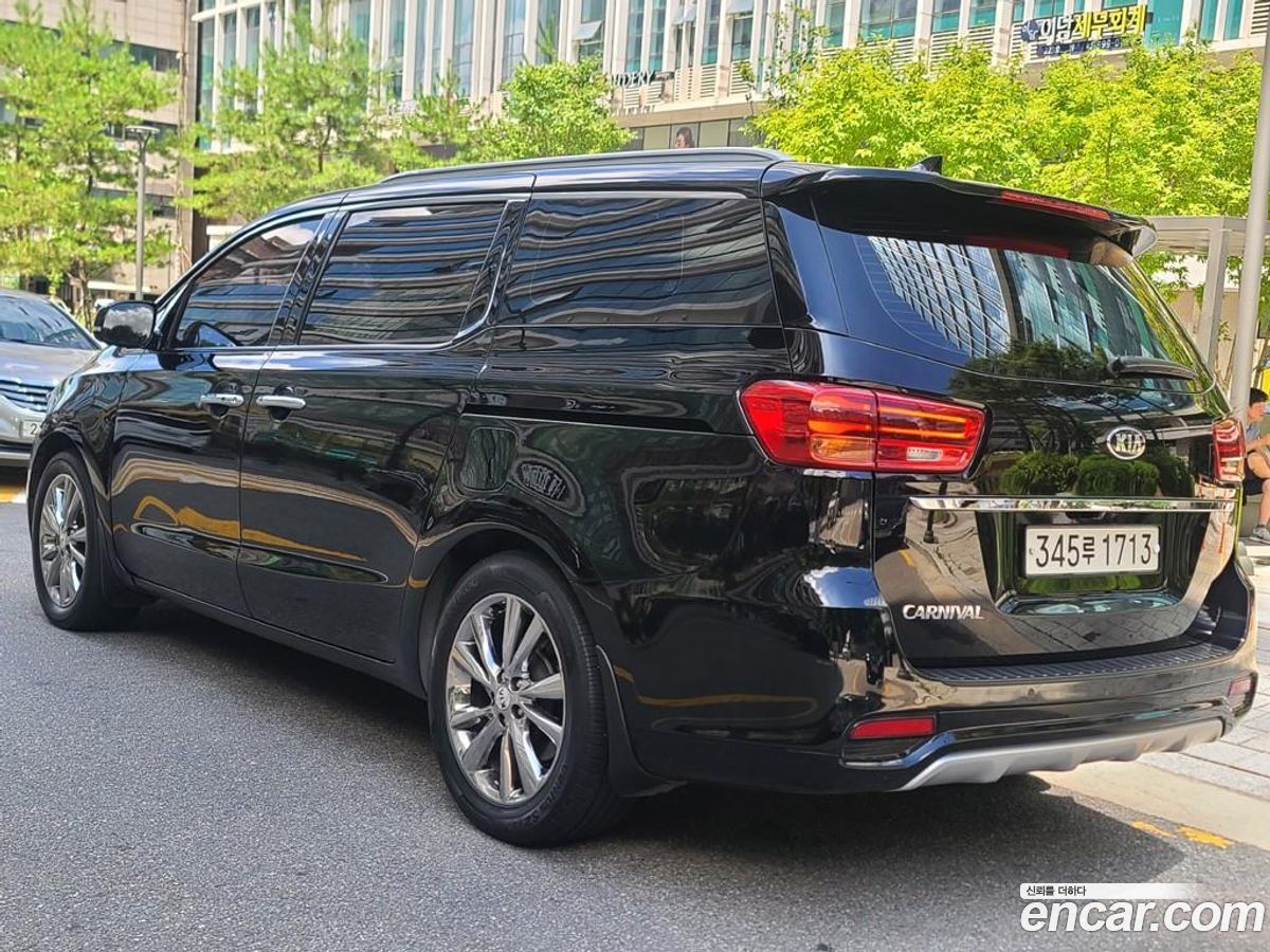 Kia Canival