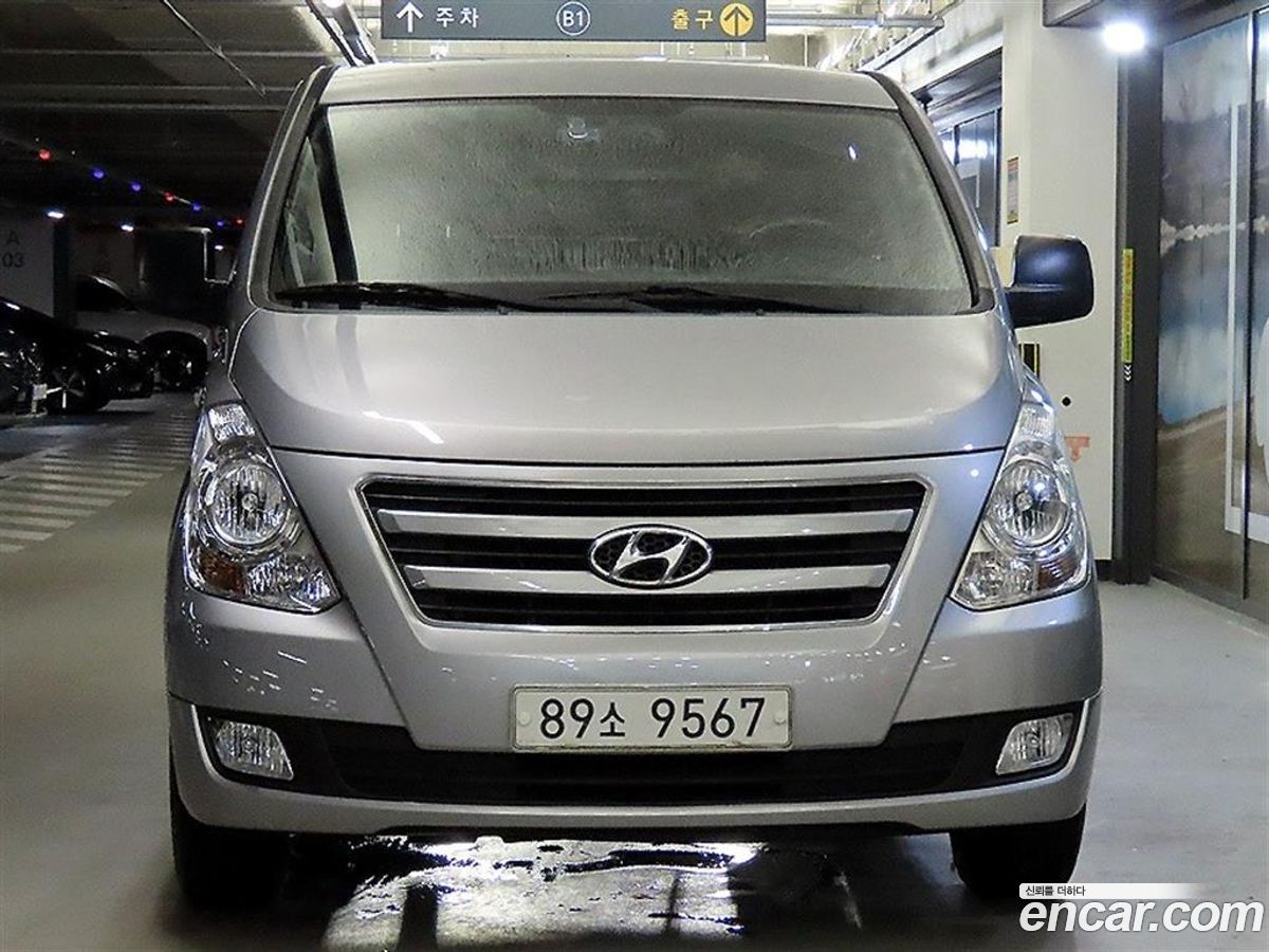 Hyundai Starex