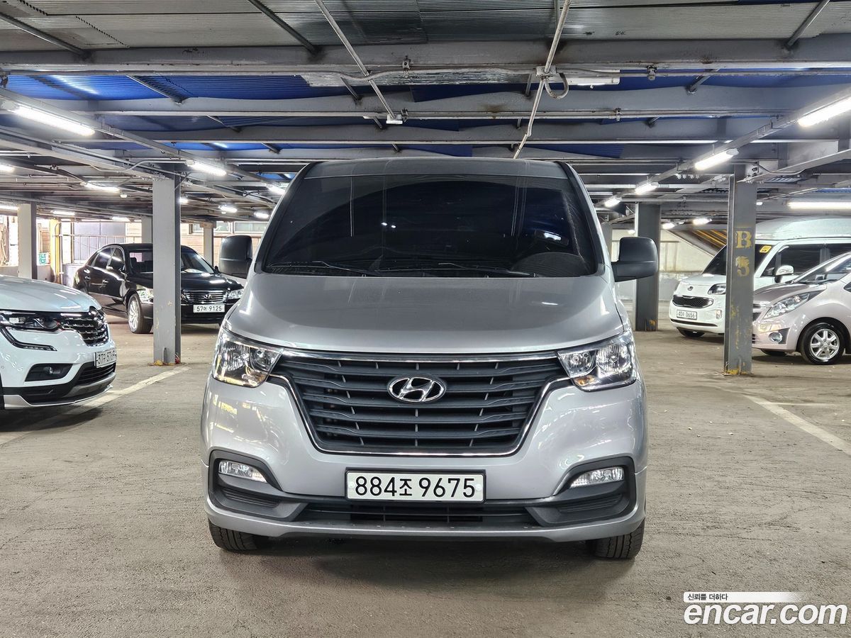Hyundai Starex