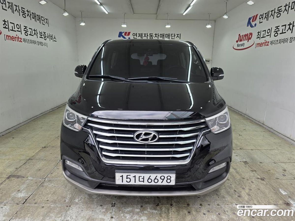 Hyundai Starex