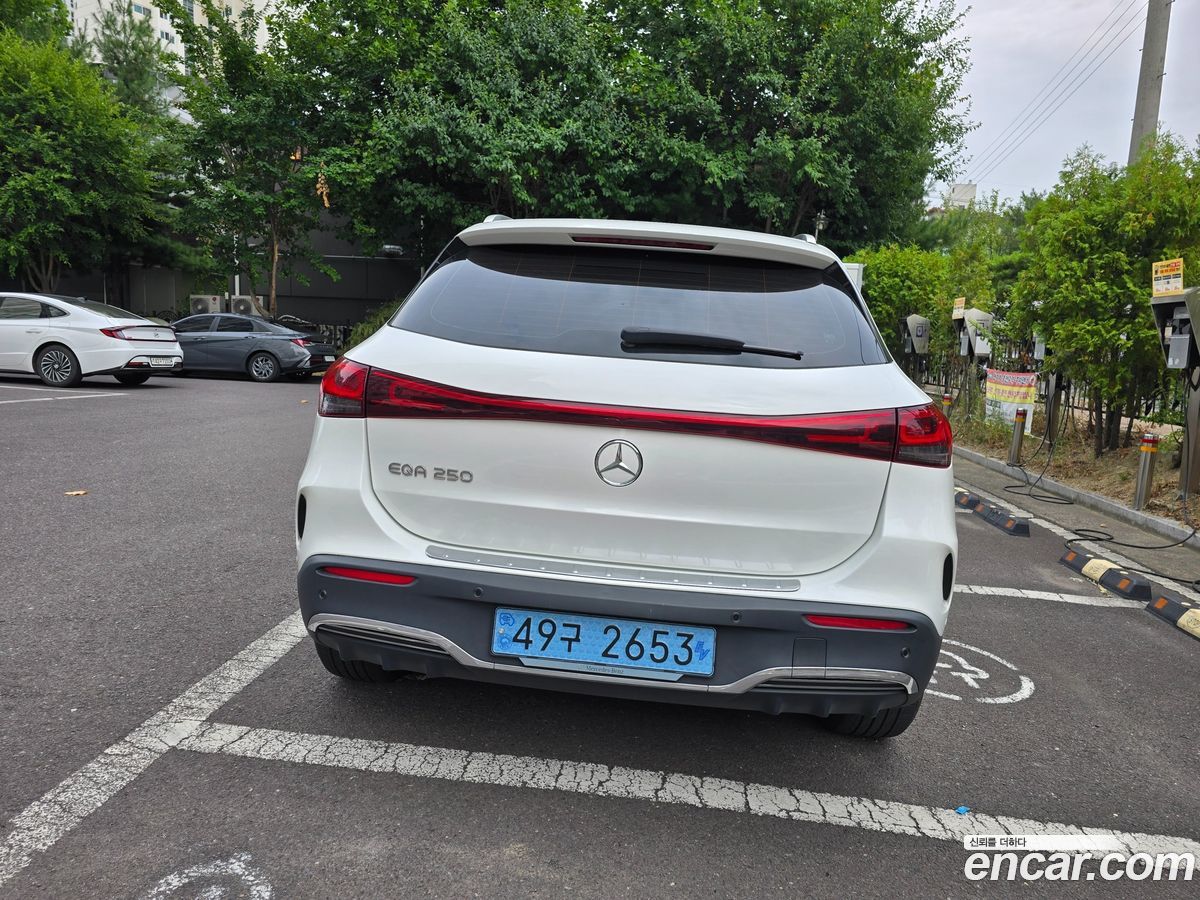 Mercedes-Benz EQA