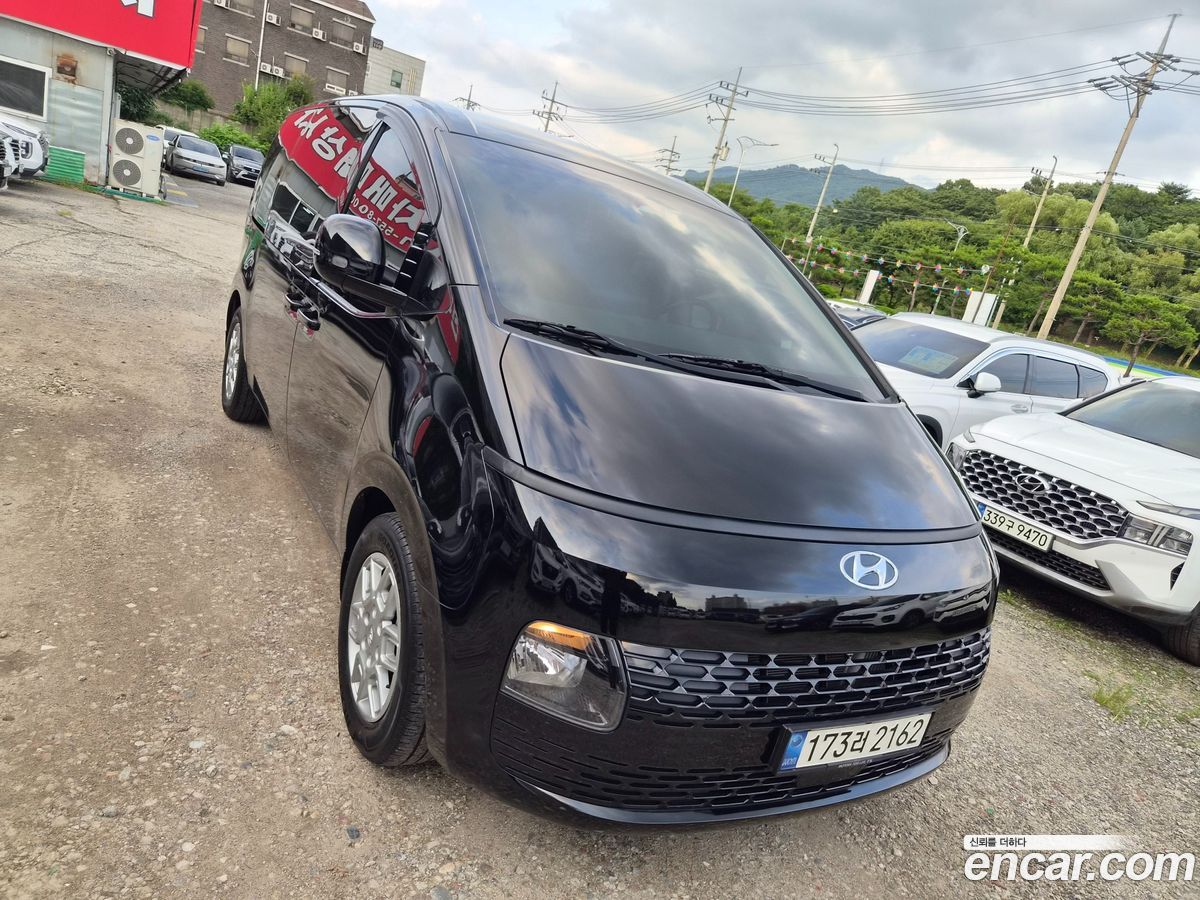 Hyundai Staria