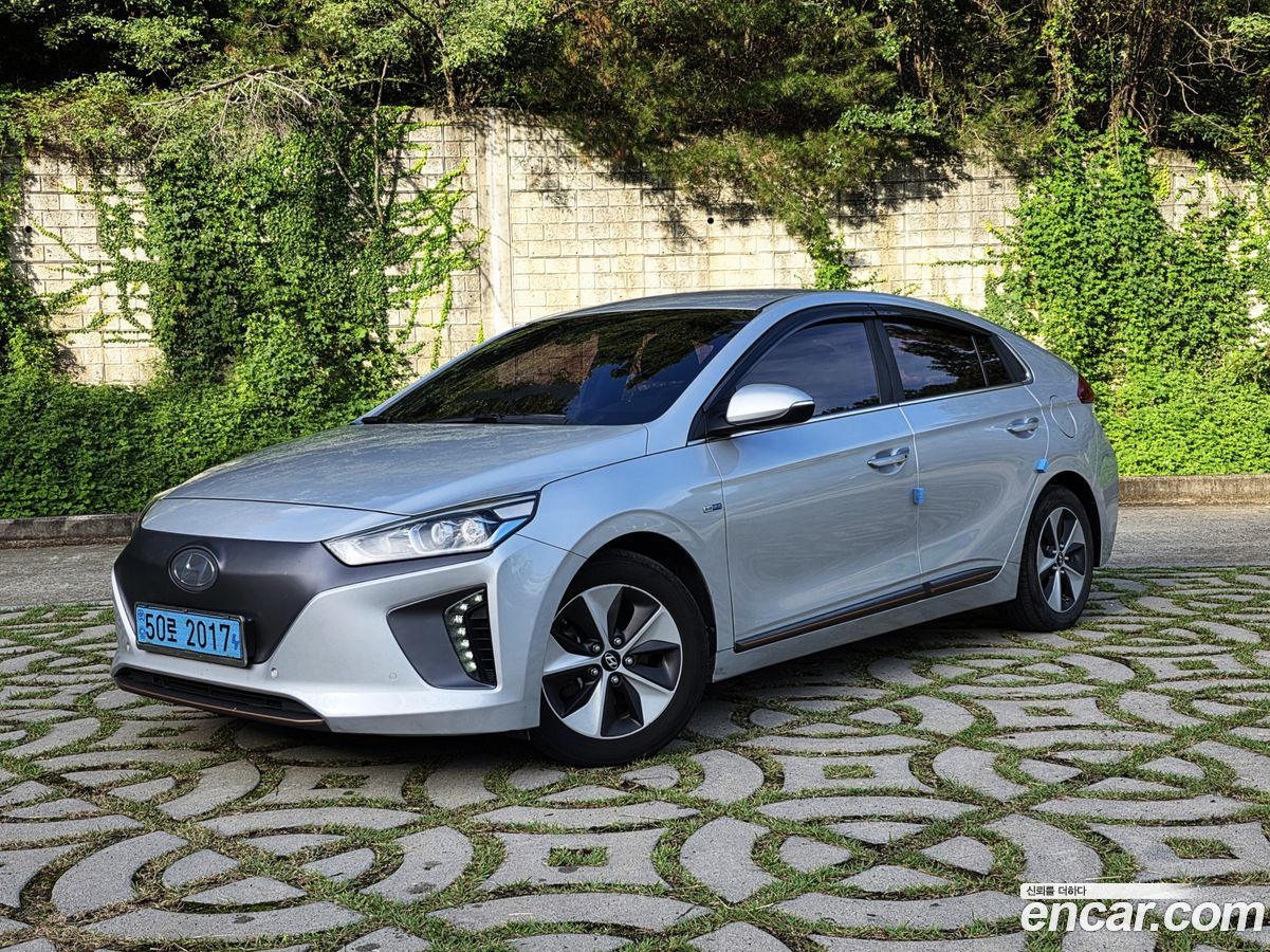 Hyundai Ioniq