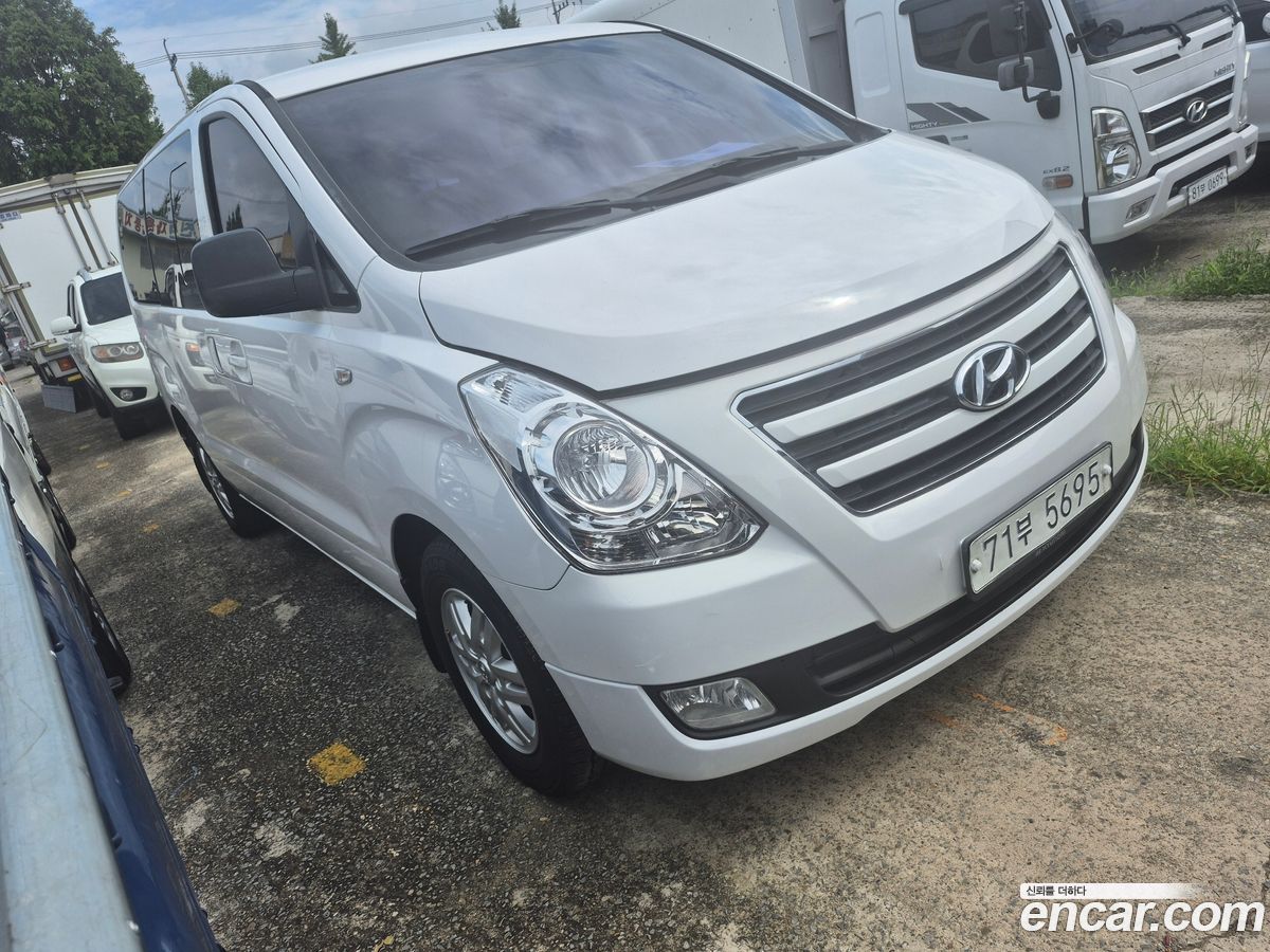 Hyundai Starex