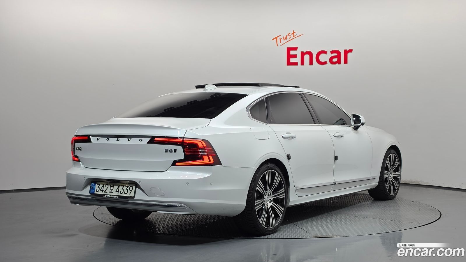 Volvo S90