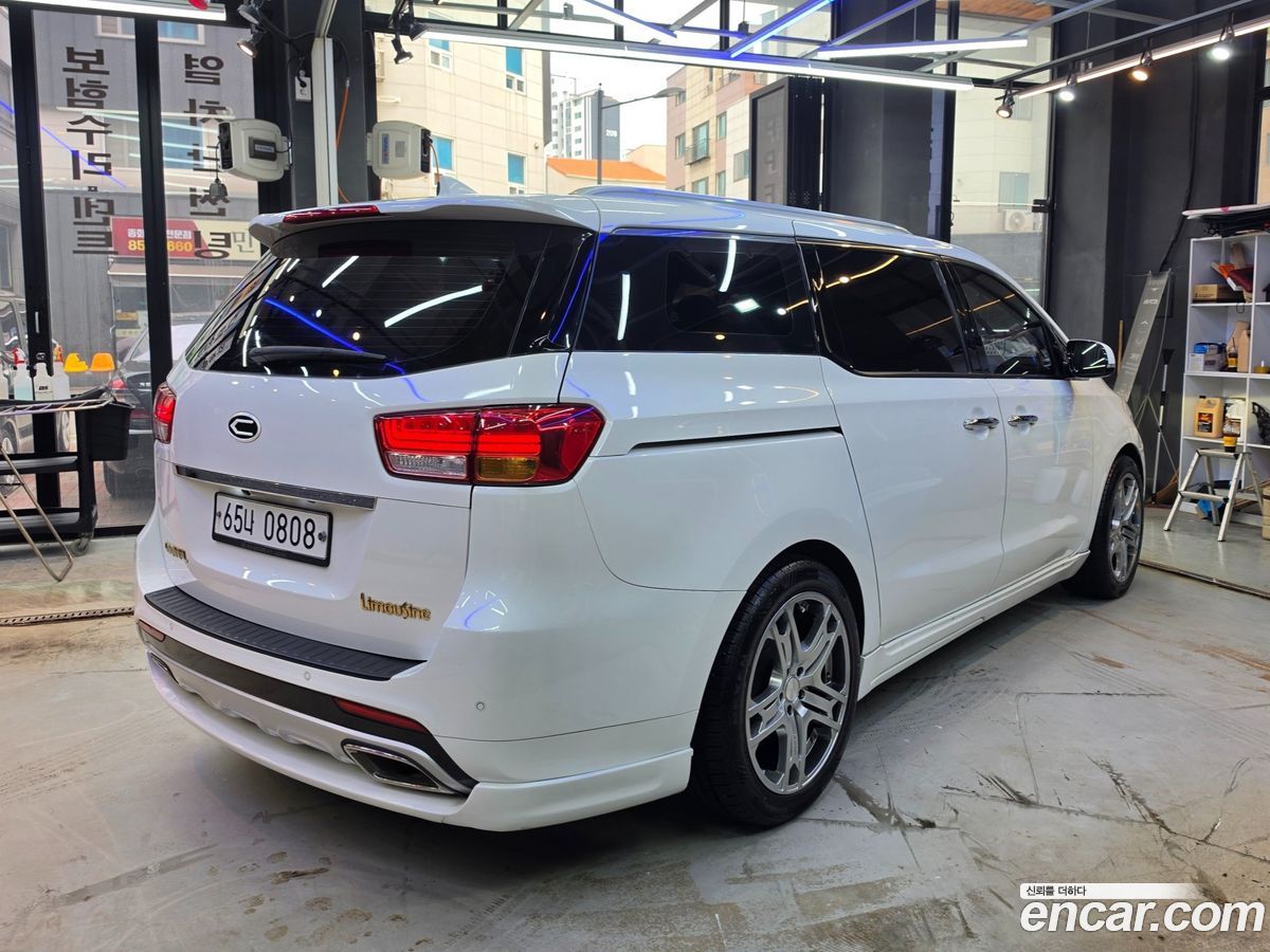 Kia Canival