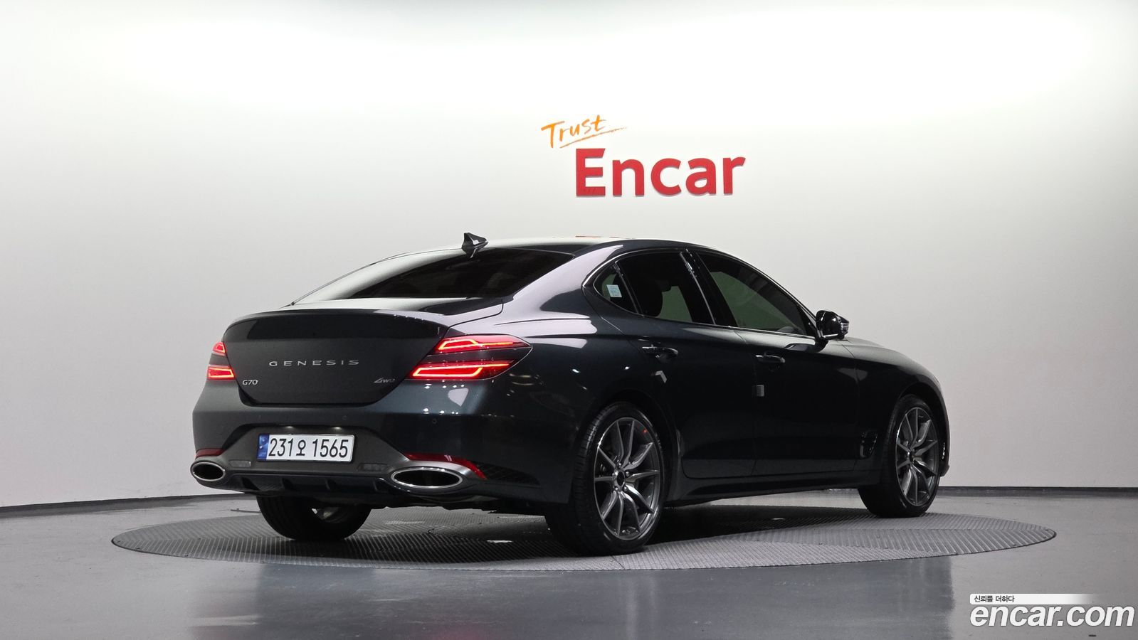 Genesis G70