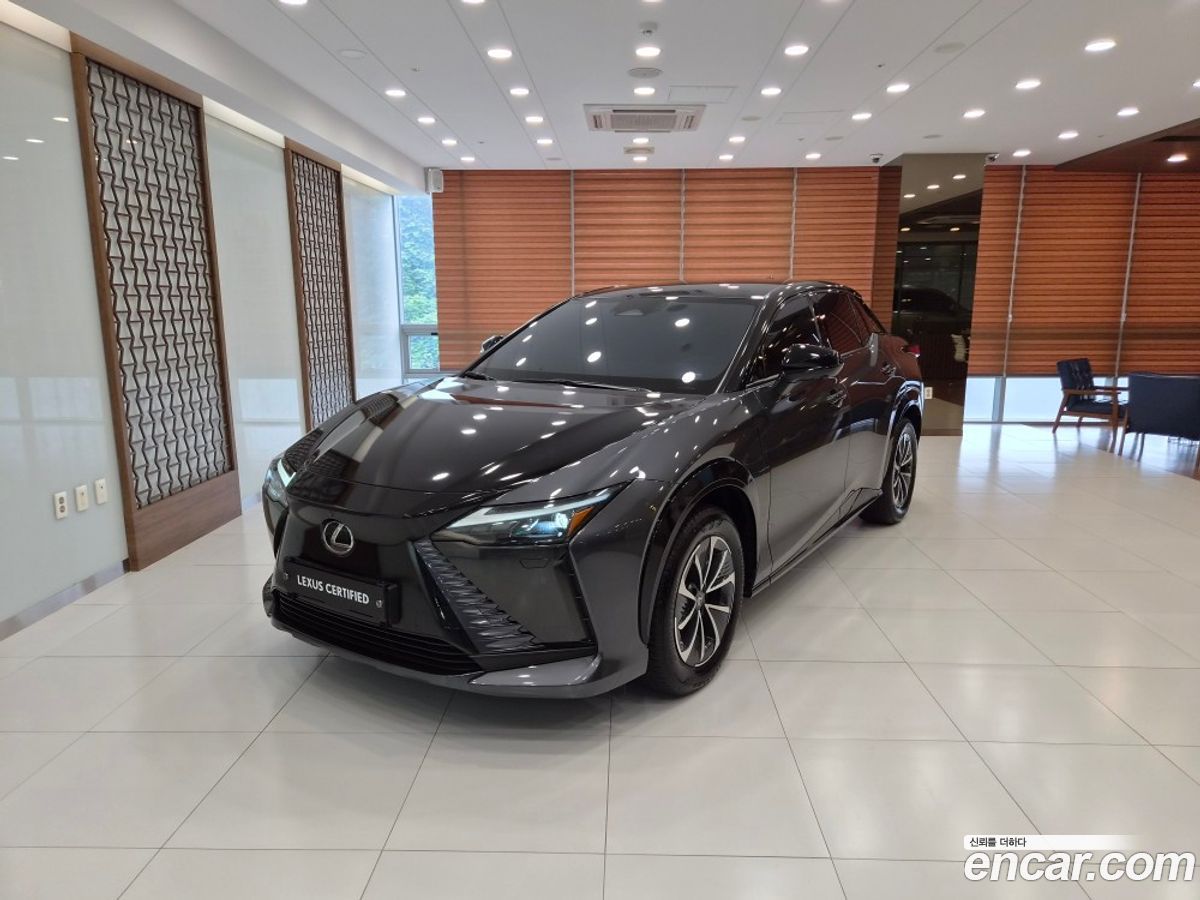 Lexus RZ