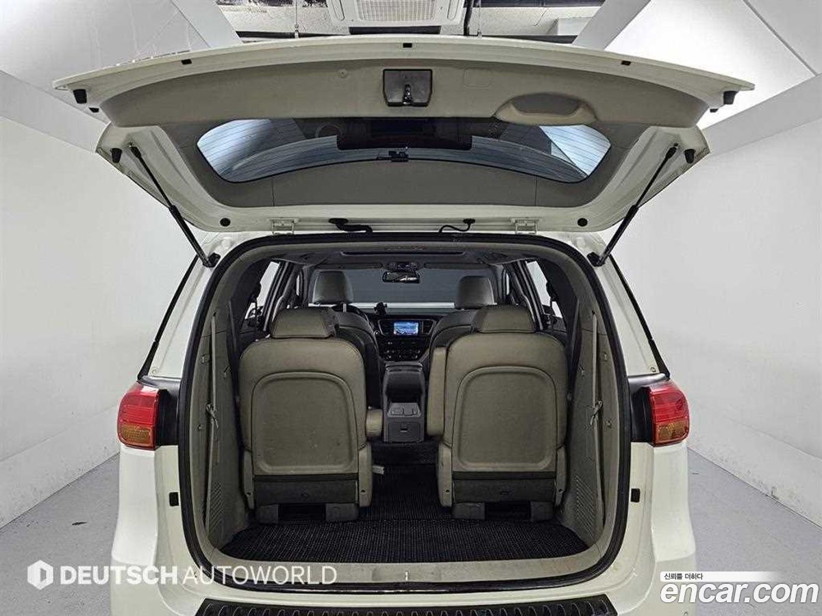 Kia Canival