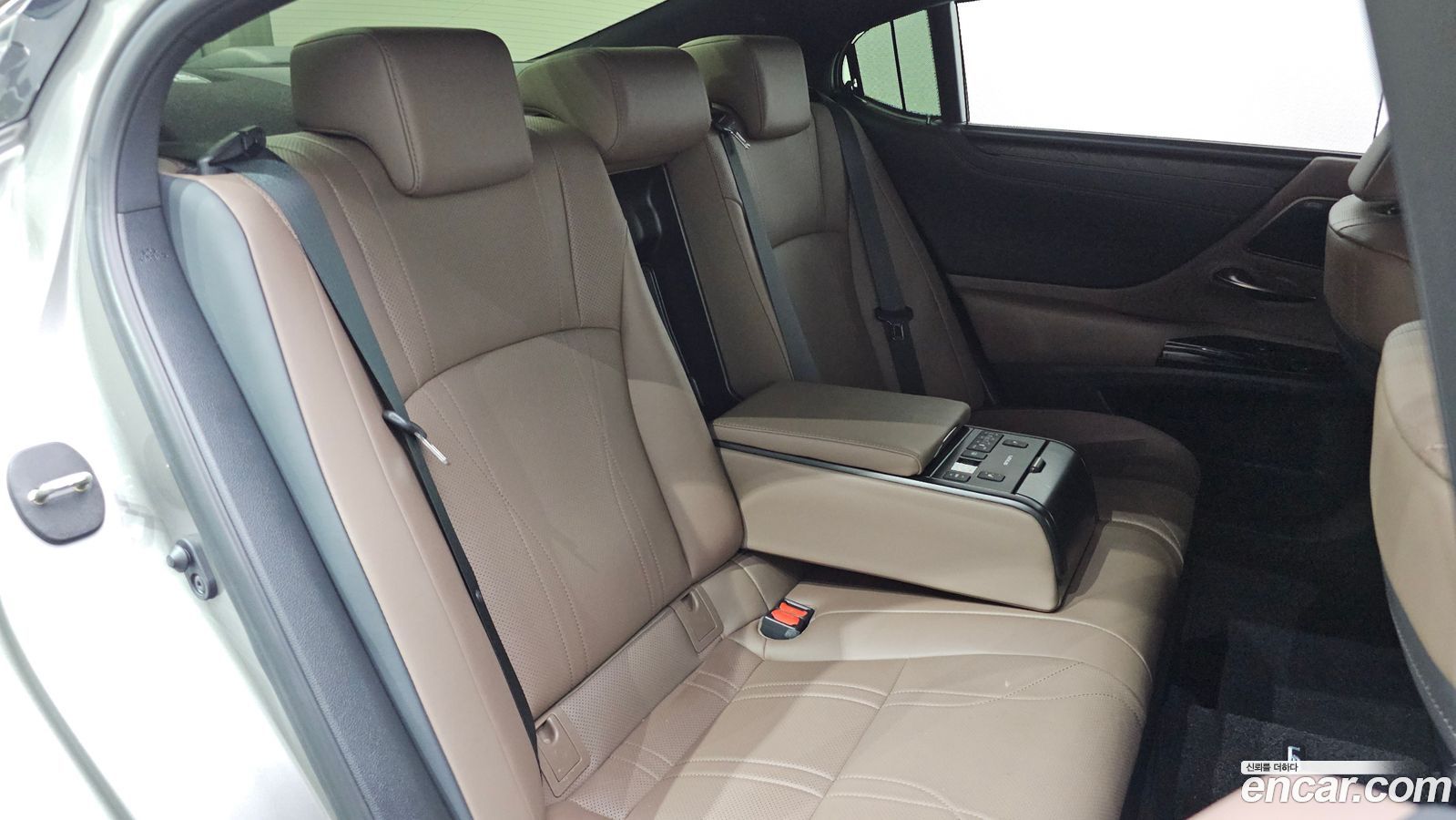 Lexus ES Mk7