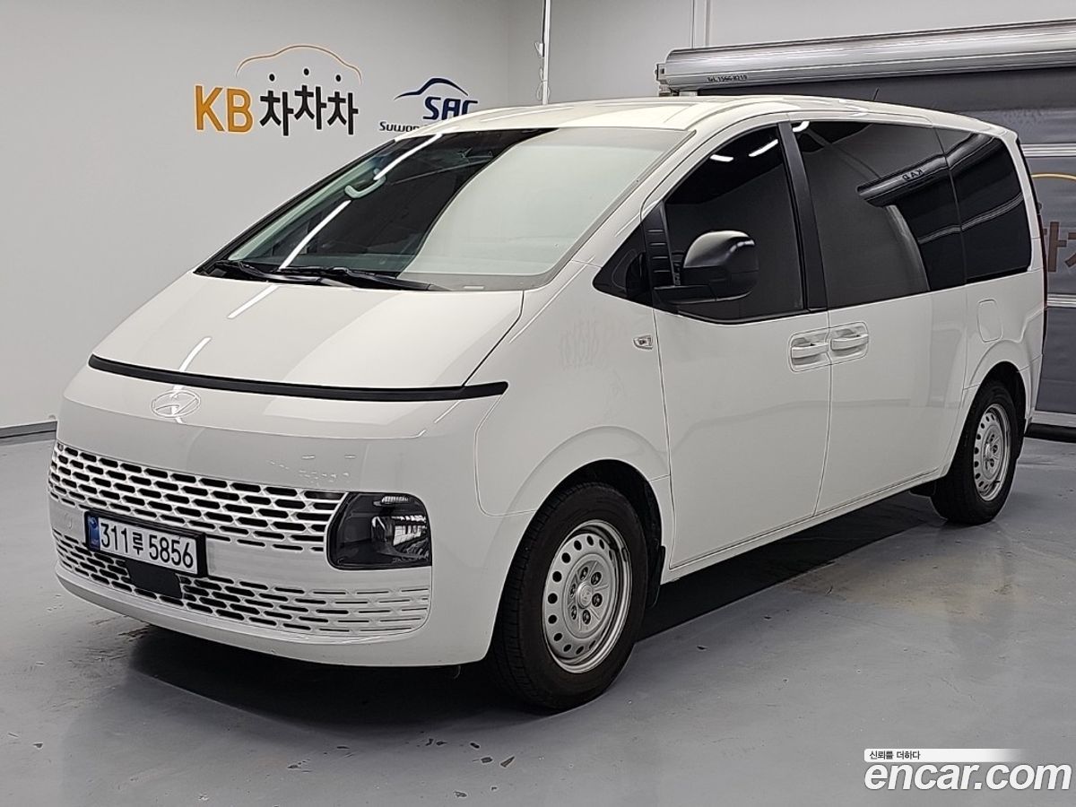 Hyundai Staria