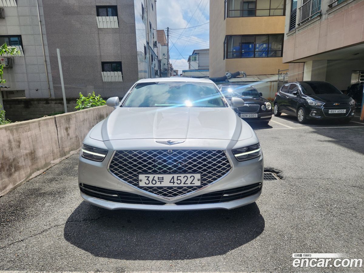 Genesis G90