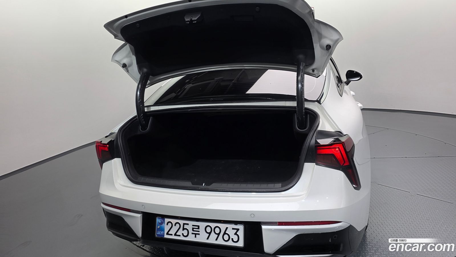 Kia K5 Mk3