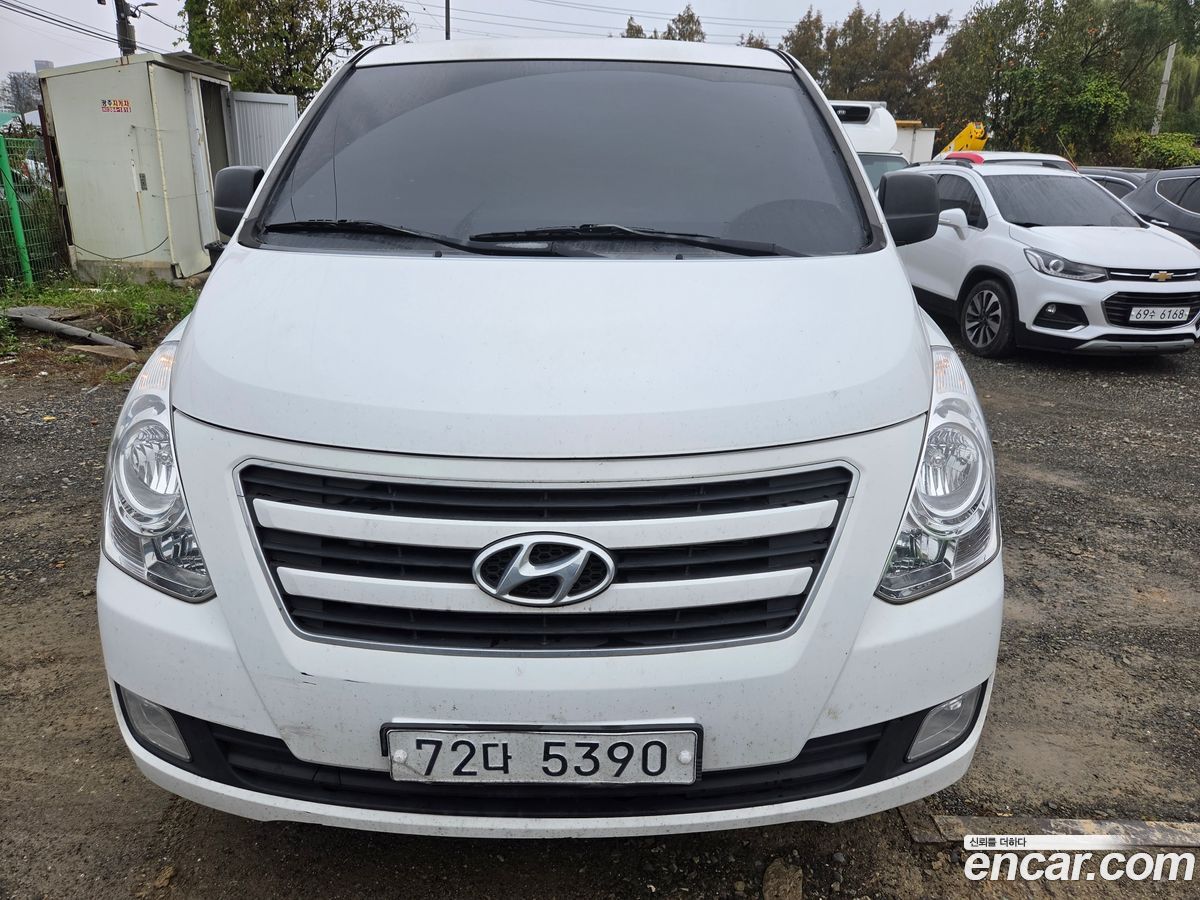 Hyundai Starex
