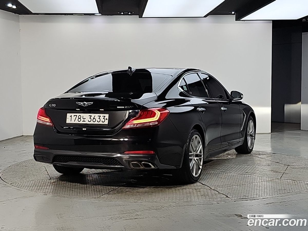 Genesis G70