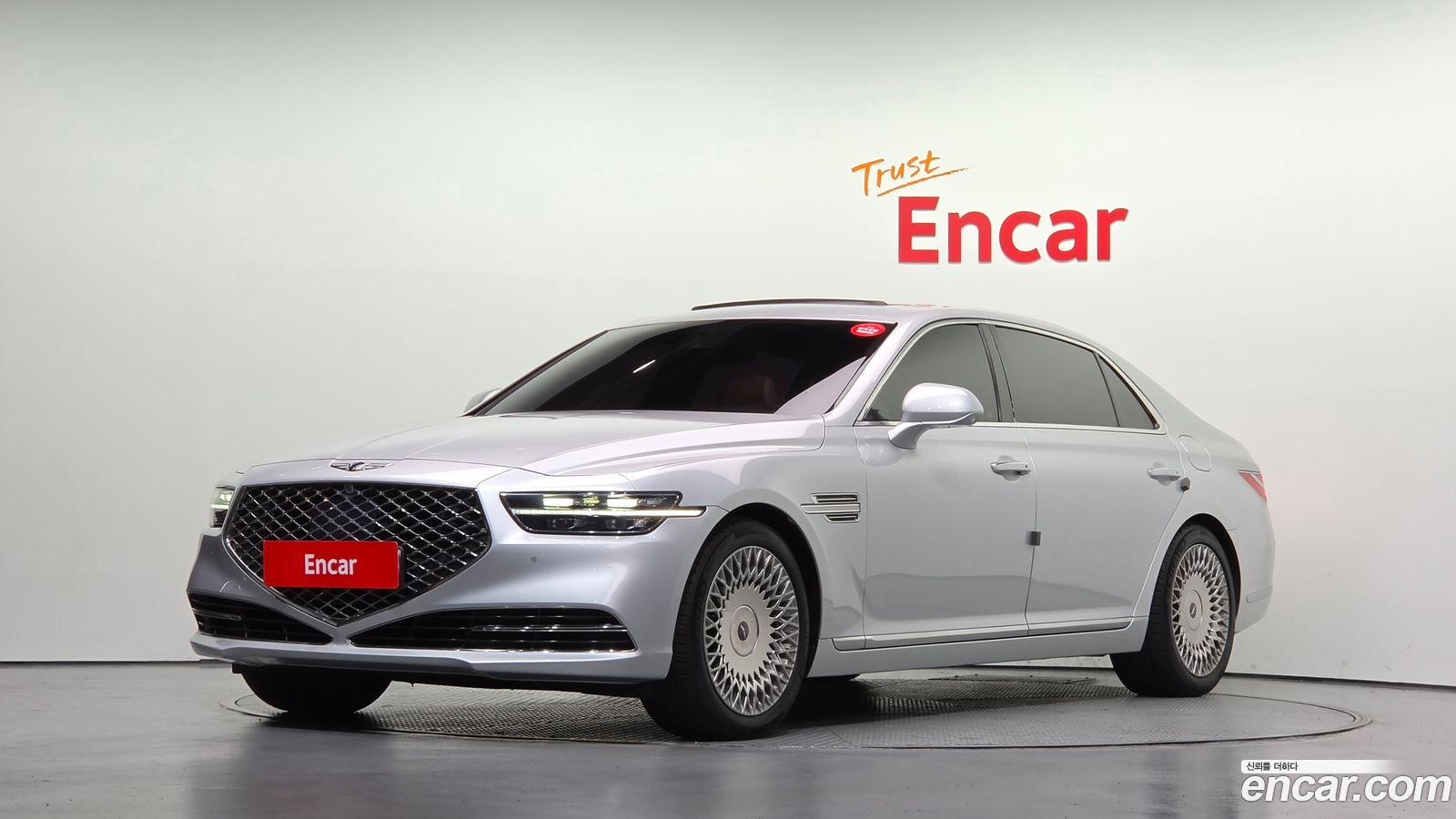 Genesis G90