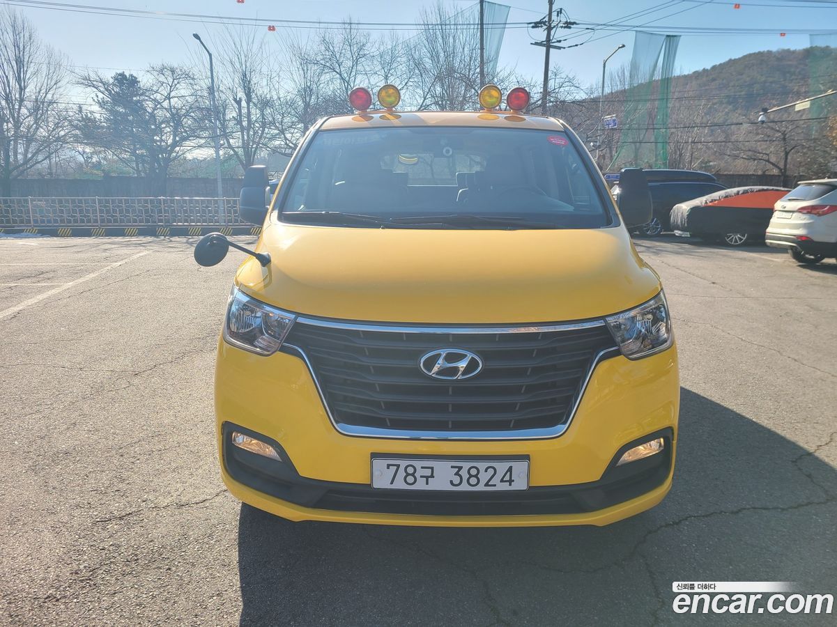 Hyundai Starex