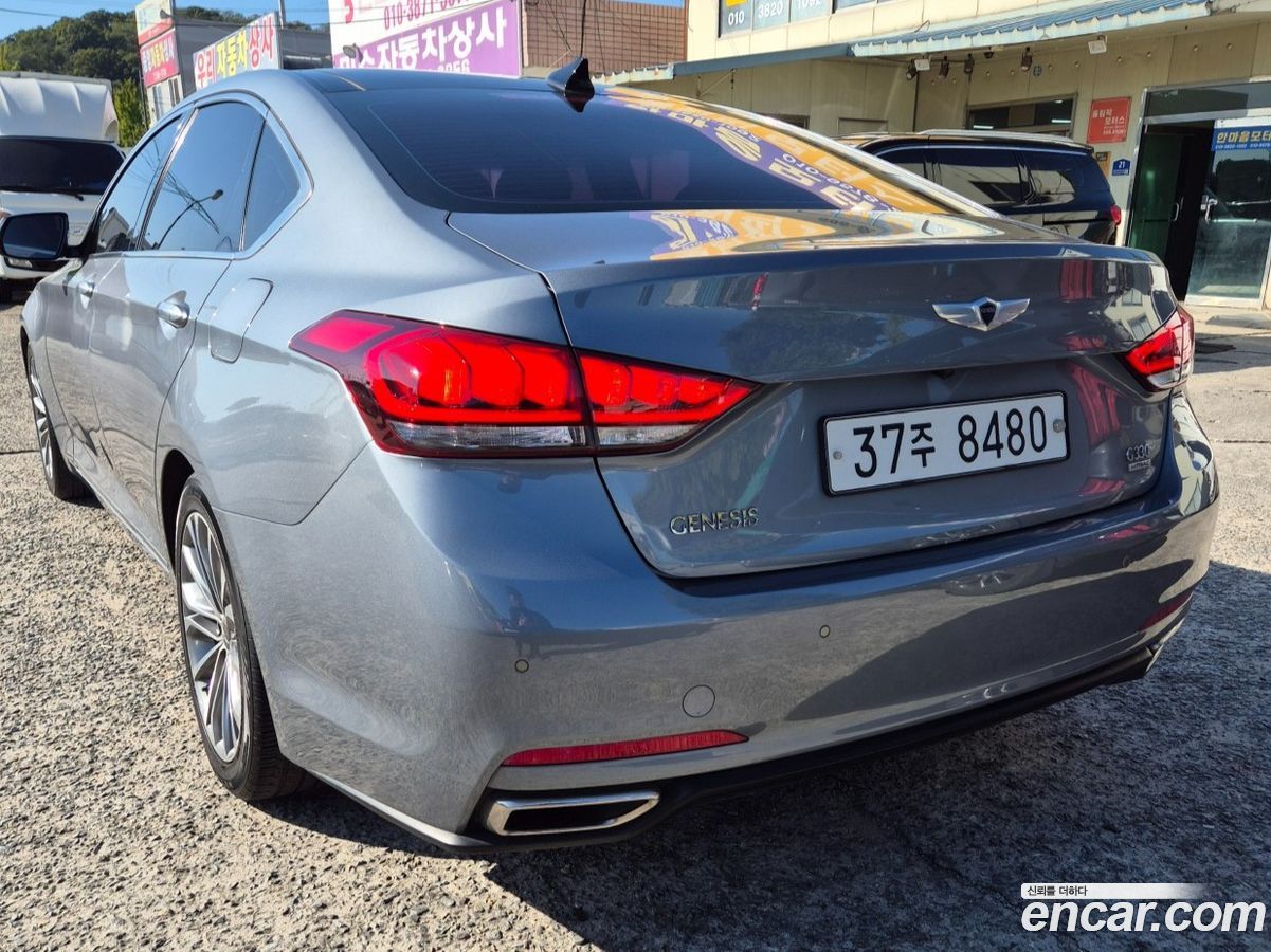 Hyundai Genesis