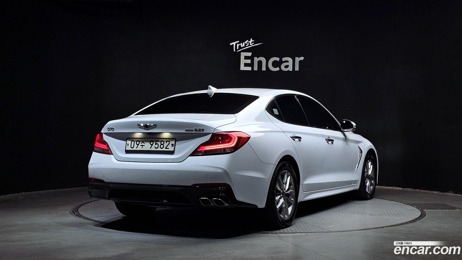 Genesis G70