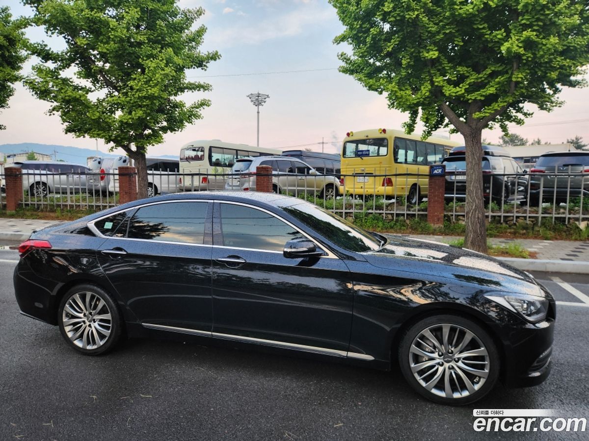 Hyundai Genesis