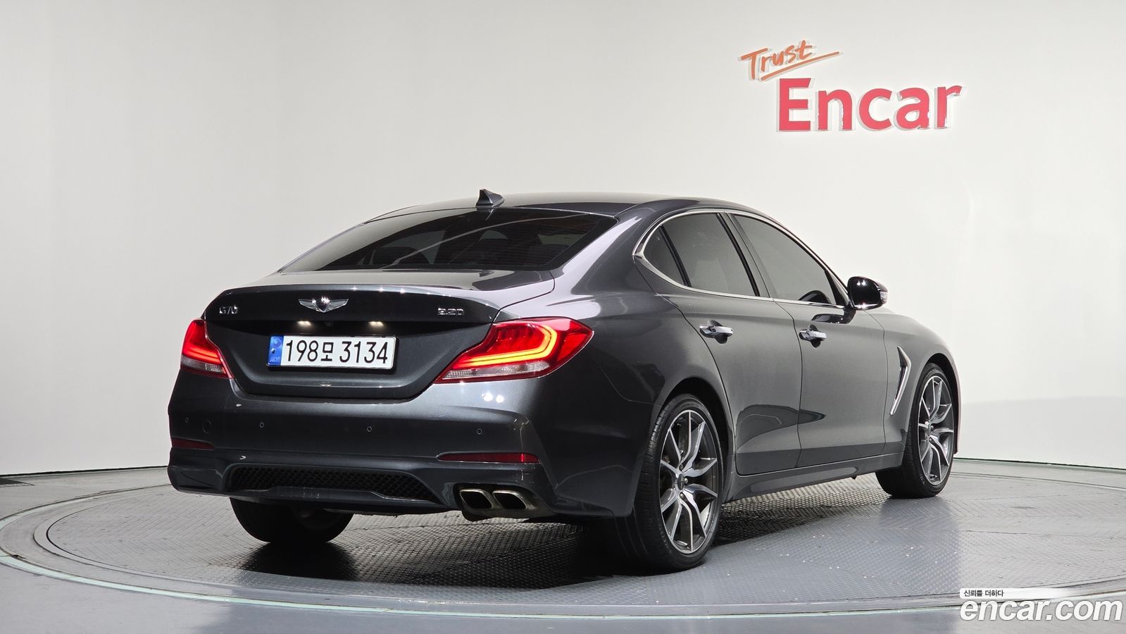Genesis G70