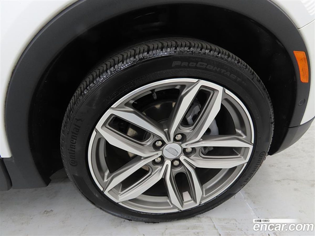 Cadillac XT4