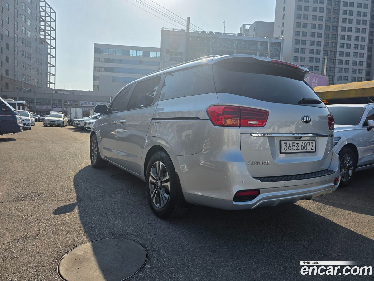 Kia Canival
